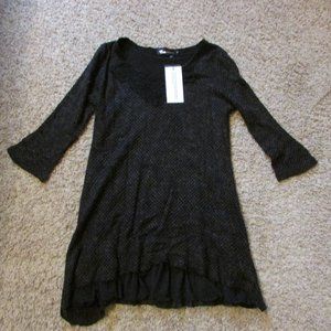 NWT Creation Medium Black Gray Chiffon Ruffle Bottom Longer Tunic Top